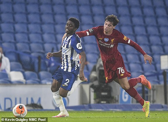 ظهير ليفربول الواعد نيكو ويليامز