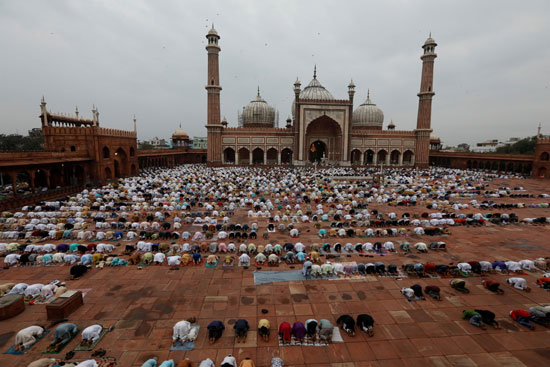 ألاف المسلمين فى الهند يؤدون صلاة عيد الأضحى اليوم السابع