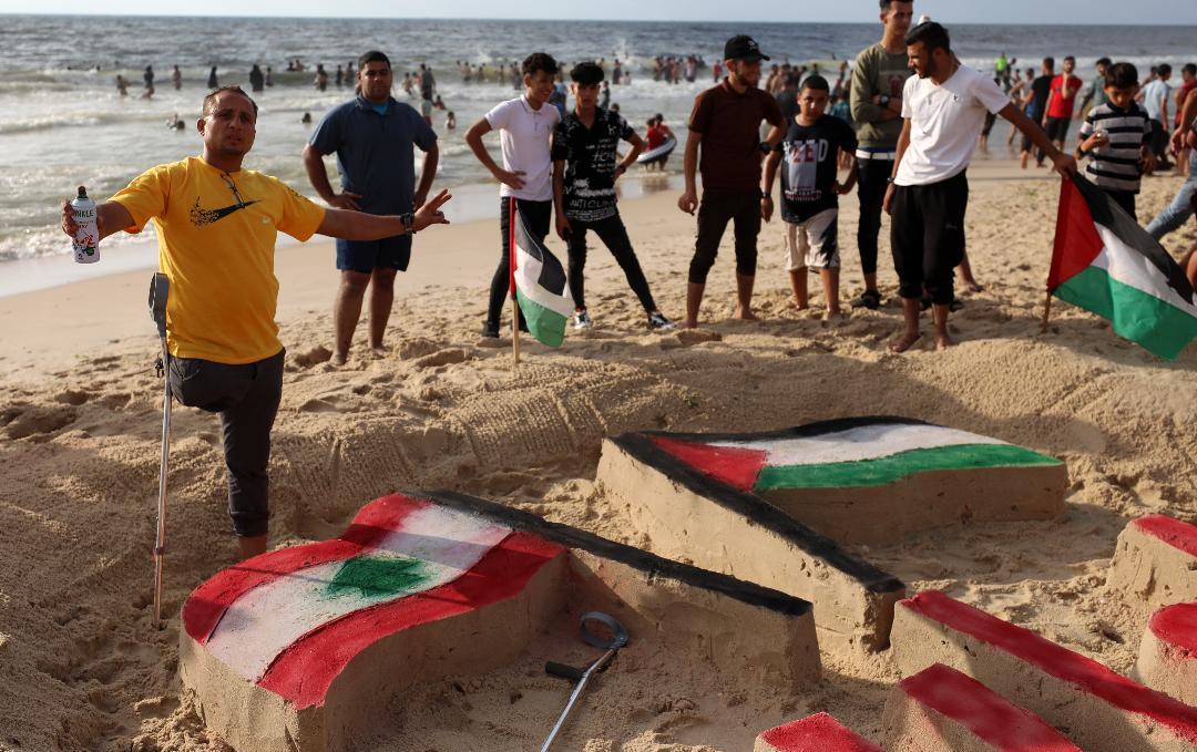 الفنان الفلسطينى