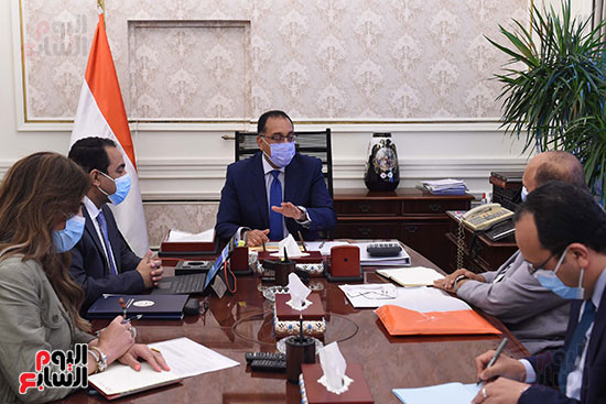 رئيس الوزراء يتابع خطوات إعادة هيكلة الوزارات  (2)