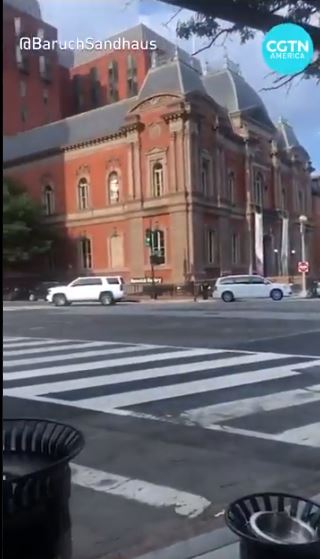 تعامل الشرطة الأمريكية مع الحادث (2)