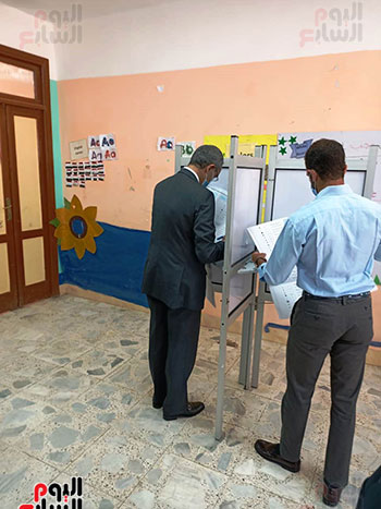 وزير-الاتصالات-(2)