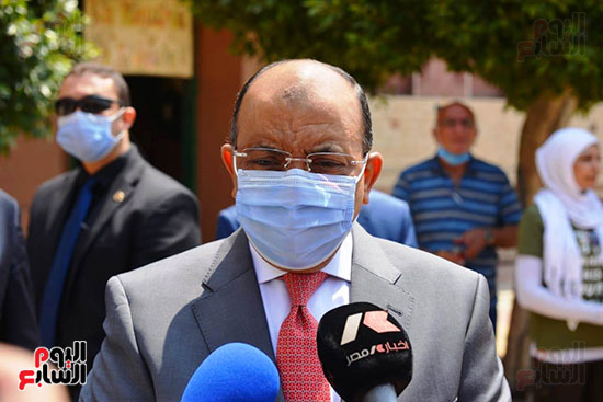 وزير التنميه المحليه (7)
