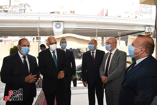 الدكتور علي عبد العال  (11)