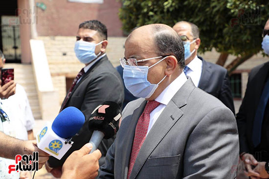 وزير التنميه المحليه (1)