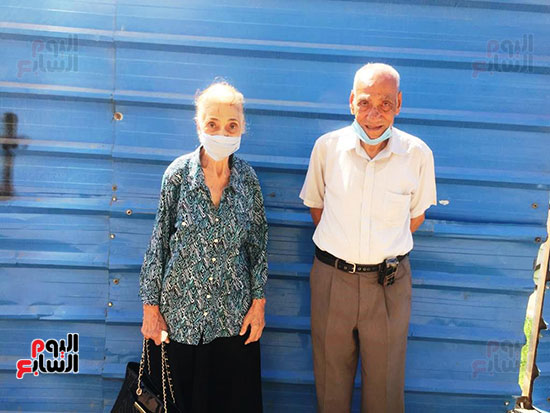 معمر-88-سنة-وزوجته-83-سنة-المشاركة-فى-الانتخابات-واجب-وطنى-وحق-البلد-علينا--(1)