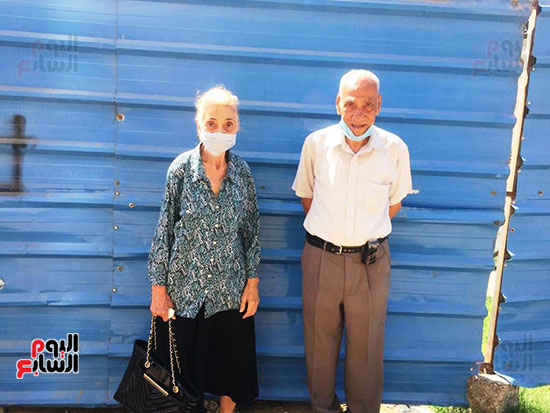 معمر-88-سنة-وزوجته-83-سنة-المشاركة-فى-الانتخابات-واجب-وطنى-وحق-البلد-علينا--(4)