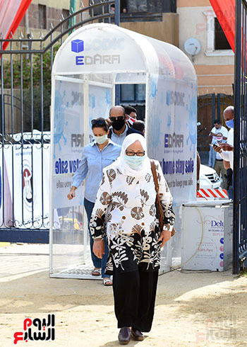 رئيس الوزراء يُدلى بصوته فى انتخابات مجلس الشيوخ (2)