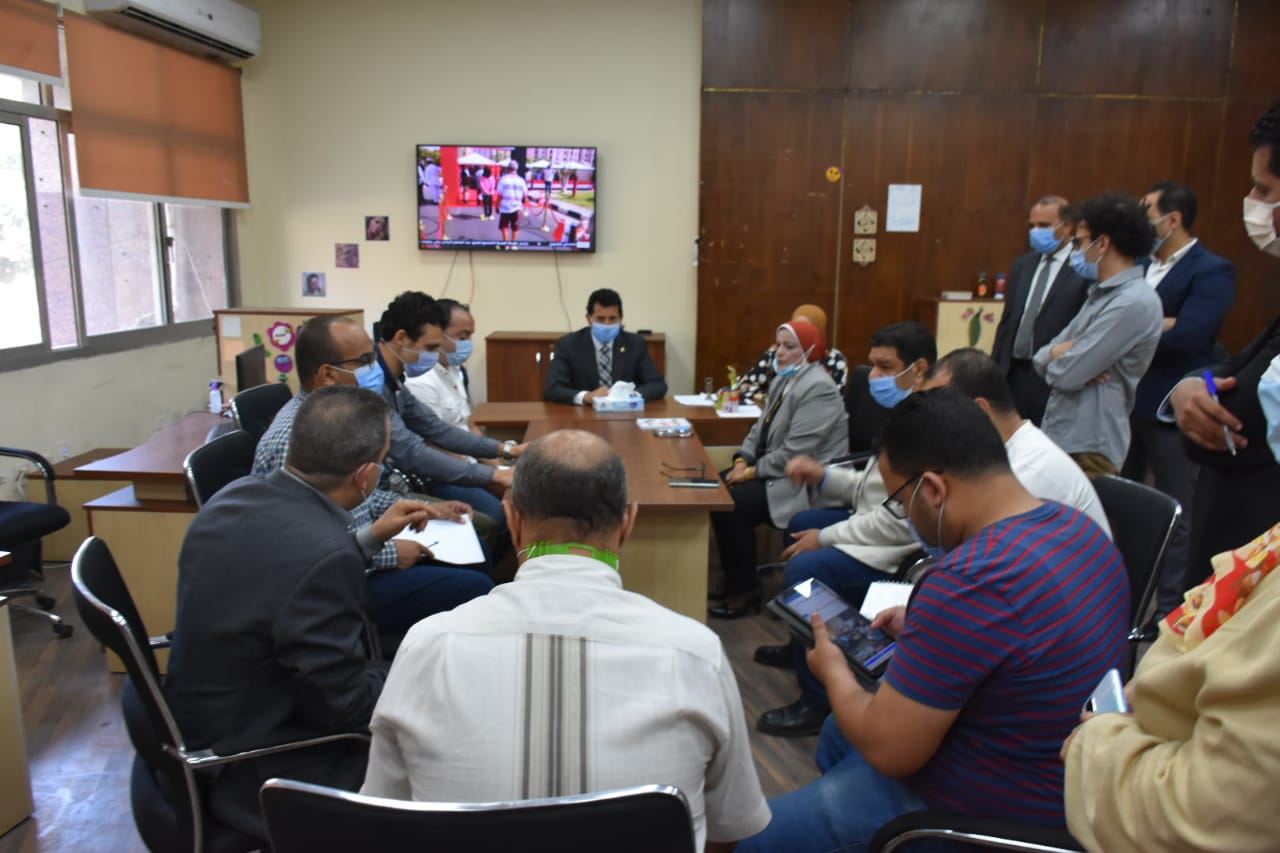 وزير الرياضة (1)