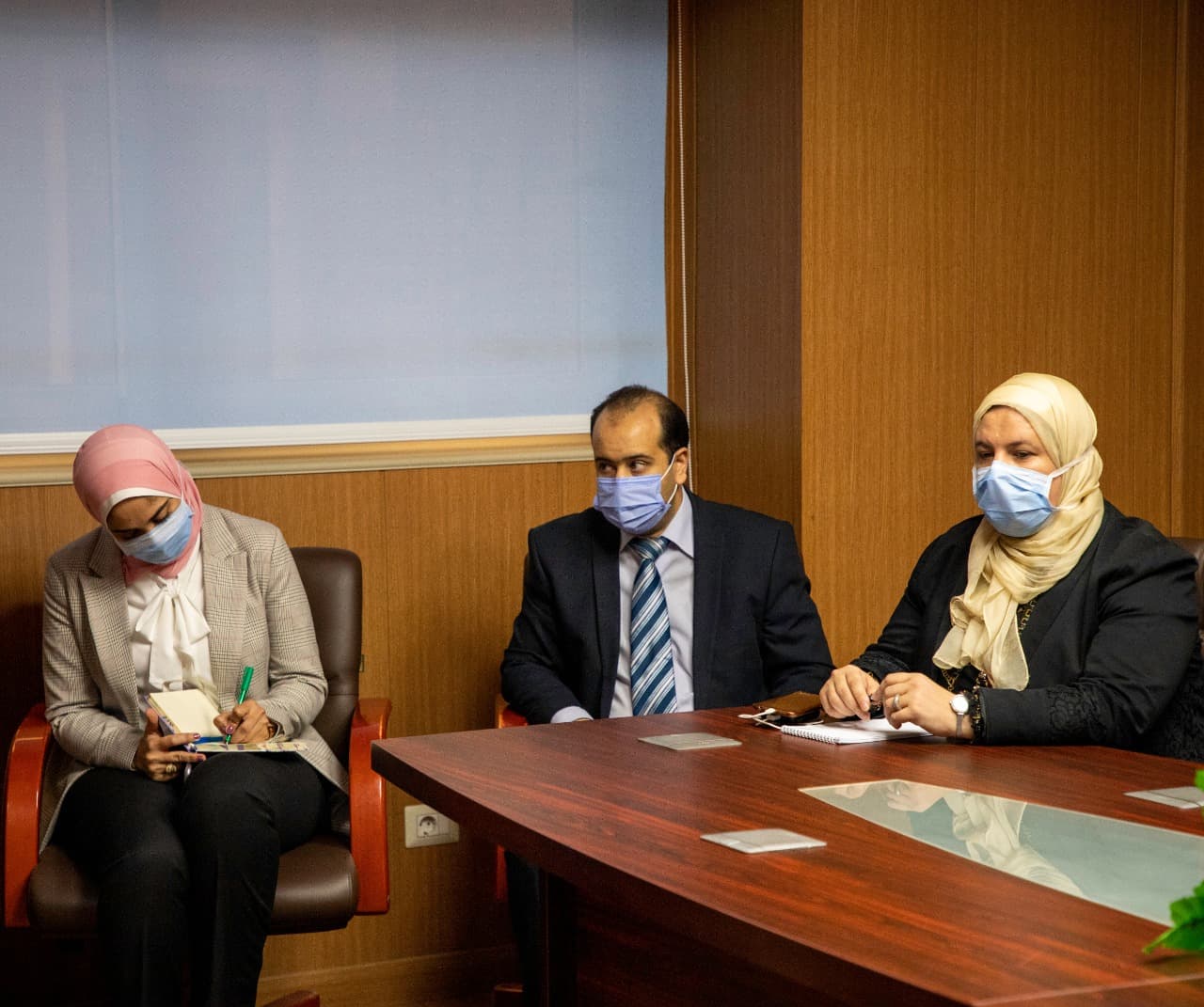 اجتماع رئيس هيئة الدواء المصرية مع شركات ومصنعي الدواء (6)
