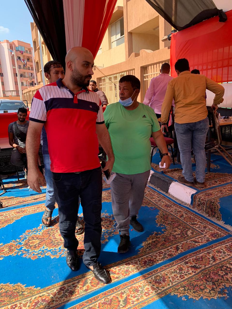 عبد الباسط حمودة من أمام لجنة حى الأسمرات (3)