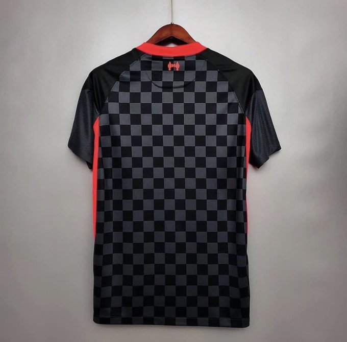 قميص ليفربول من الخلف