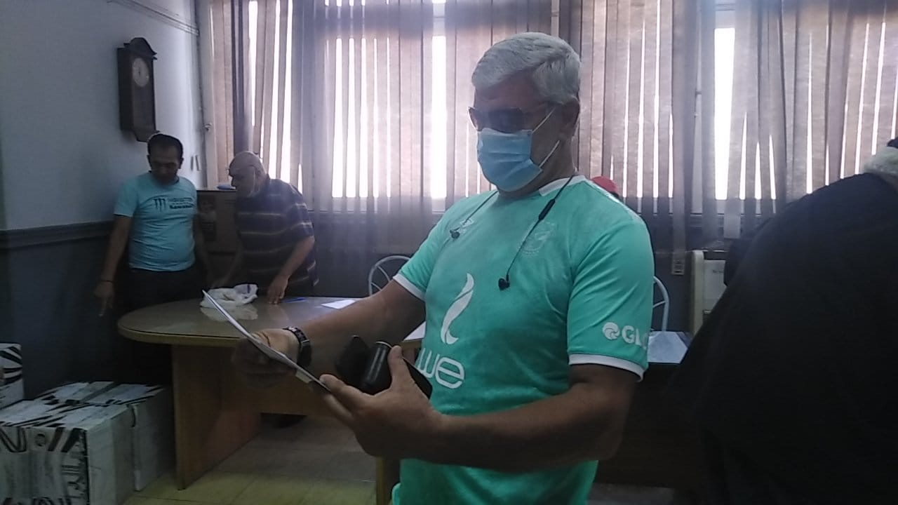 شريف إكرامى يدلي بصوته (3)