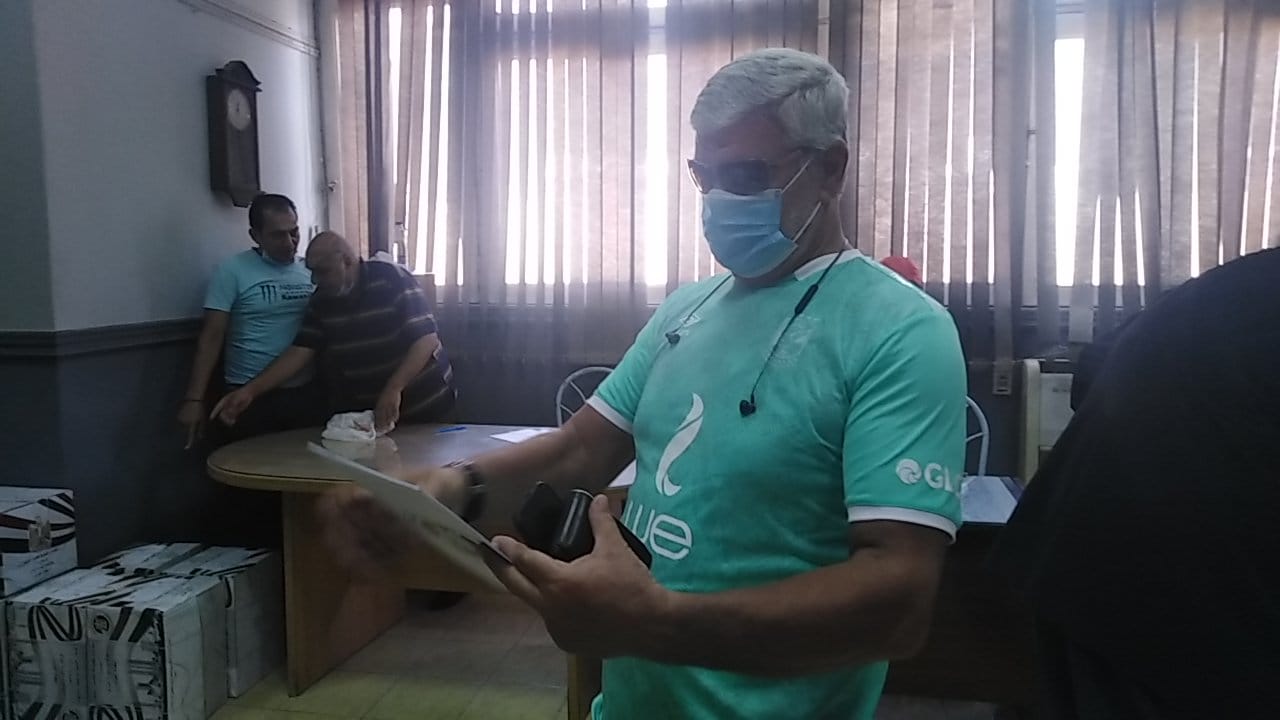 شريف إكرامى يدلي بصوته (2)