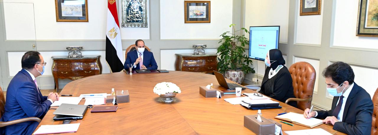السيسى يوجه بالاستمرار فى دعم صناعة الحرف 4 السيسى يوجه بالاستمرار فى دعم صناعة الحرف 4