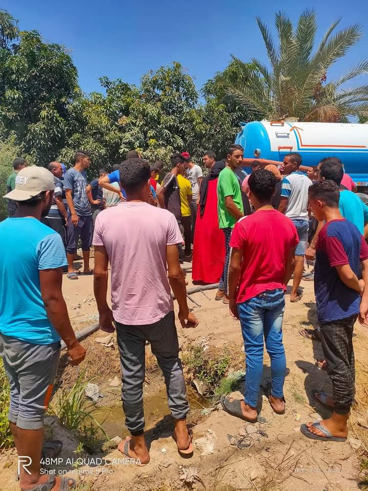 مصرع شخصين فى بيارة صرف صحى بمدينة فايد بالإسماعيلية (1)