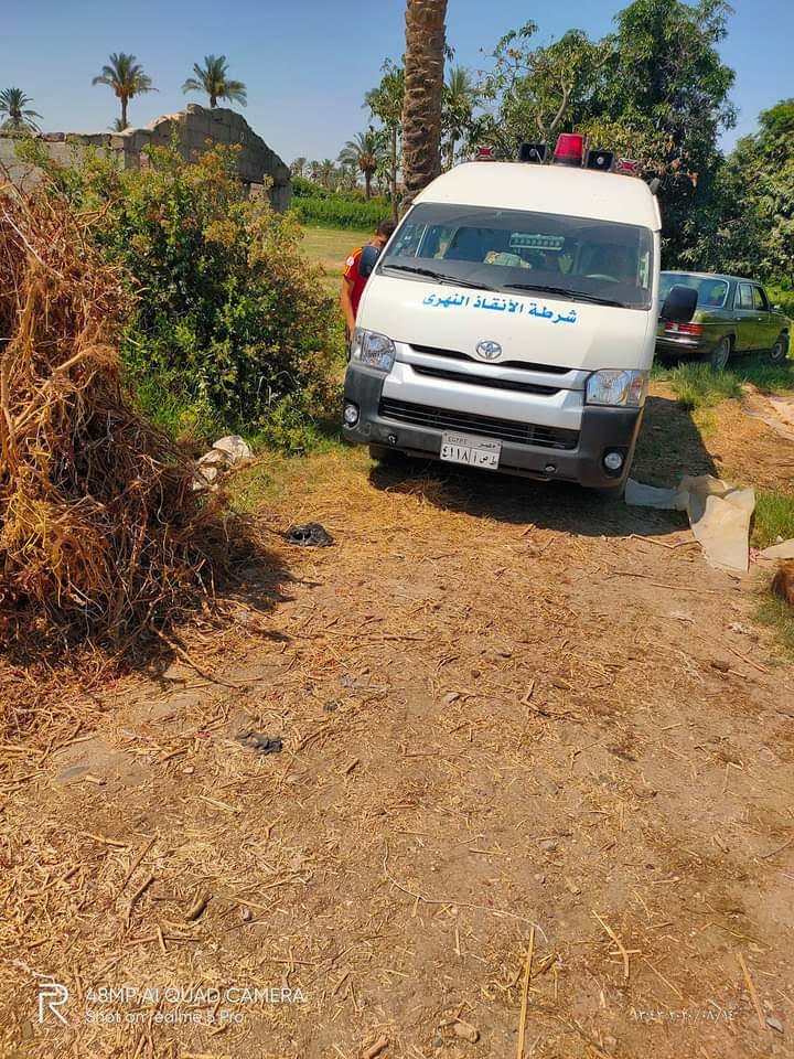 مصرع شخصين فى بيارة صرف صحى بمدينة فايد بالإسماعيلية (3)