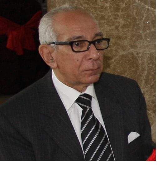 الفنان الدكتور عبد الحميد يحيى الفنان الدكتور عبد الحميد يحيى