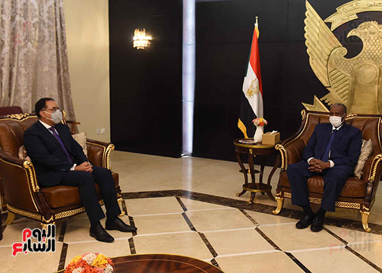 مقابله رئيس المجلس السيادى  (4)