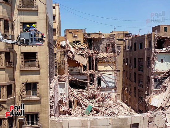 عقار قصر النيل المنهار (12)