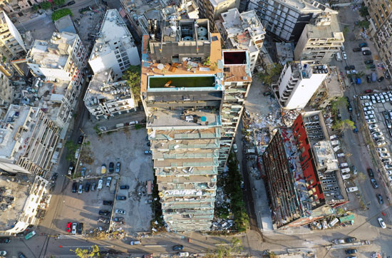 أحد المباني المتضررة في أعقاب انفجار بيروت