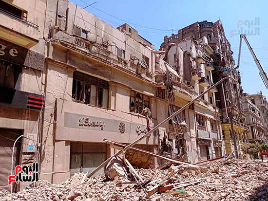 عقار قصر النيل المنهار (5)