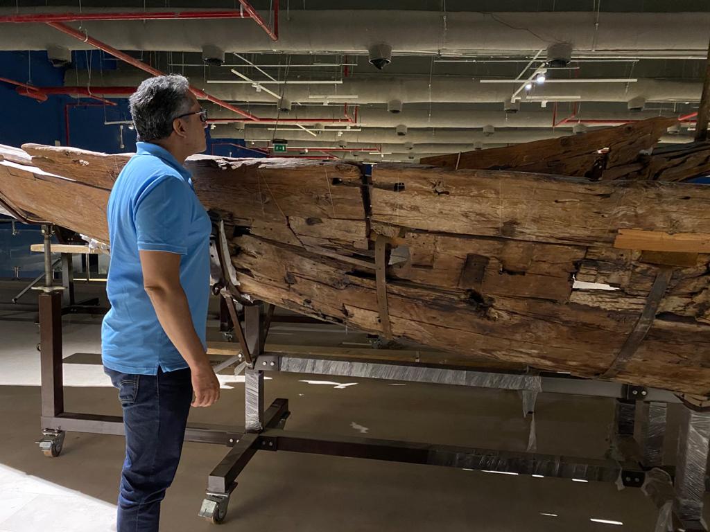 الدكتور خالد العنانى يتفقد المتحف (1)