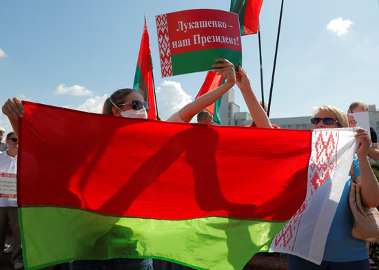 2020-08-16T095503Z_1488328713_RC2XEI9S81Z5_RTRMADP_3_BELARUS-ELECTION