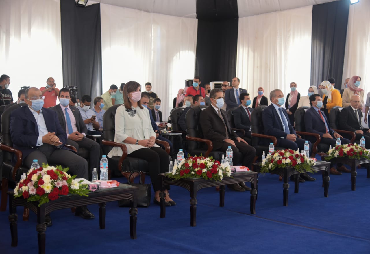 وزراء التموين الهجرة والتنمية المحلية والشباب والرياضة يشاركون في مؤتمر محافظة الغربية  (5)