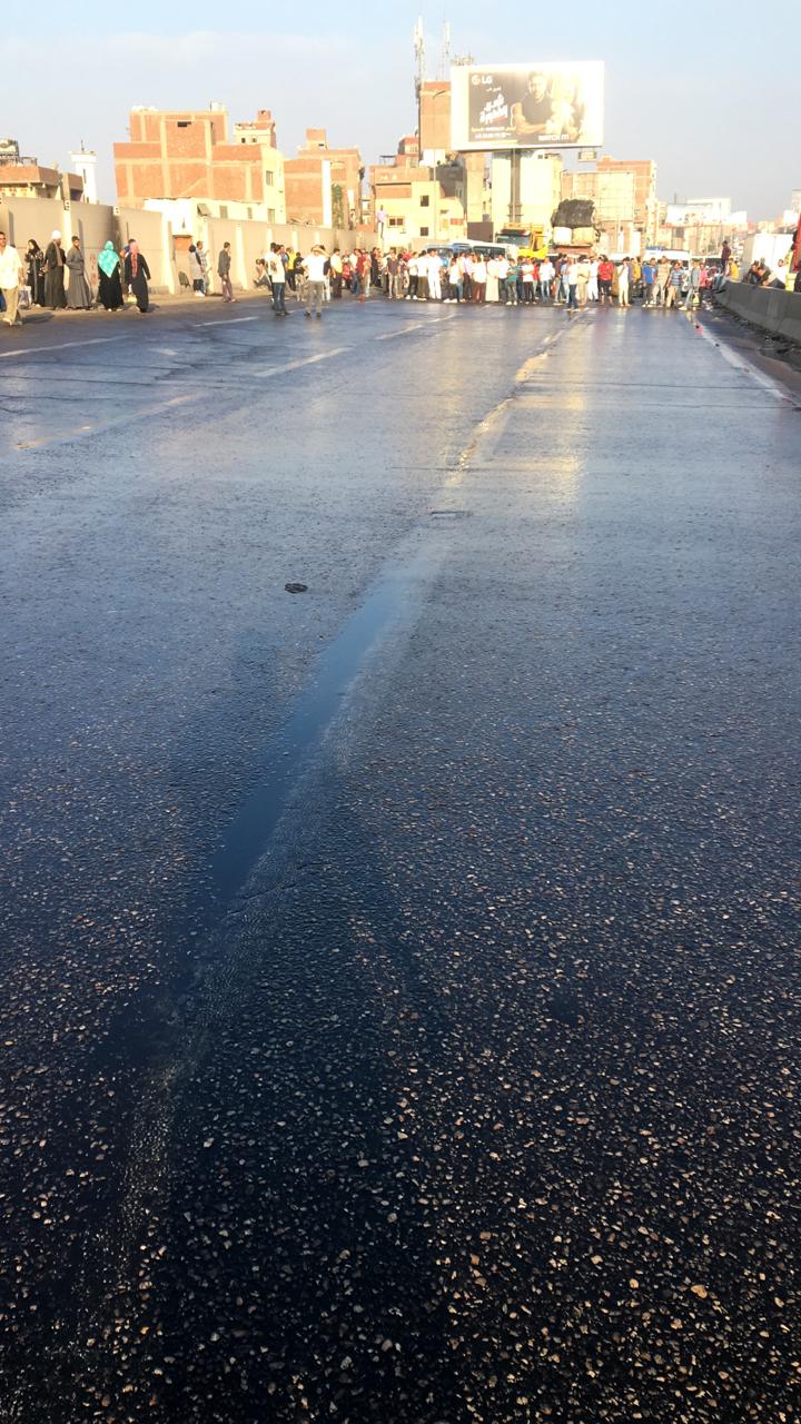 تسرب جاز من سيارة نقل (1)