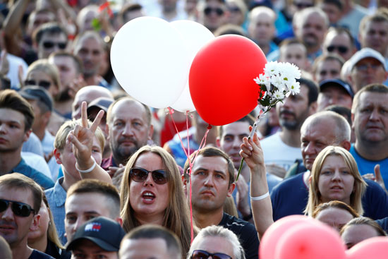 2020-08-17T155108Z_1738975484_RC2RFI9VZDGO_RTRMADP_3_BELARUS-ELECTION