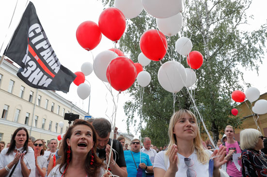 2020-08-18T092451Z_1669996014_RC29GI9FS0DU_RTRMADP_3_BELARUS-ELECTION