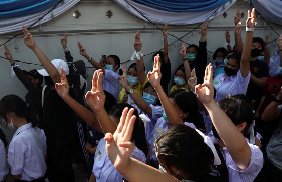 تظاهر الطالبات فى بانكوك