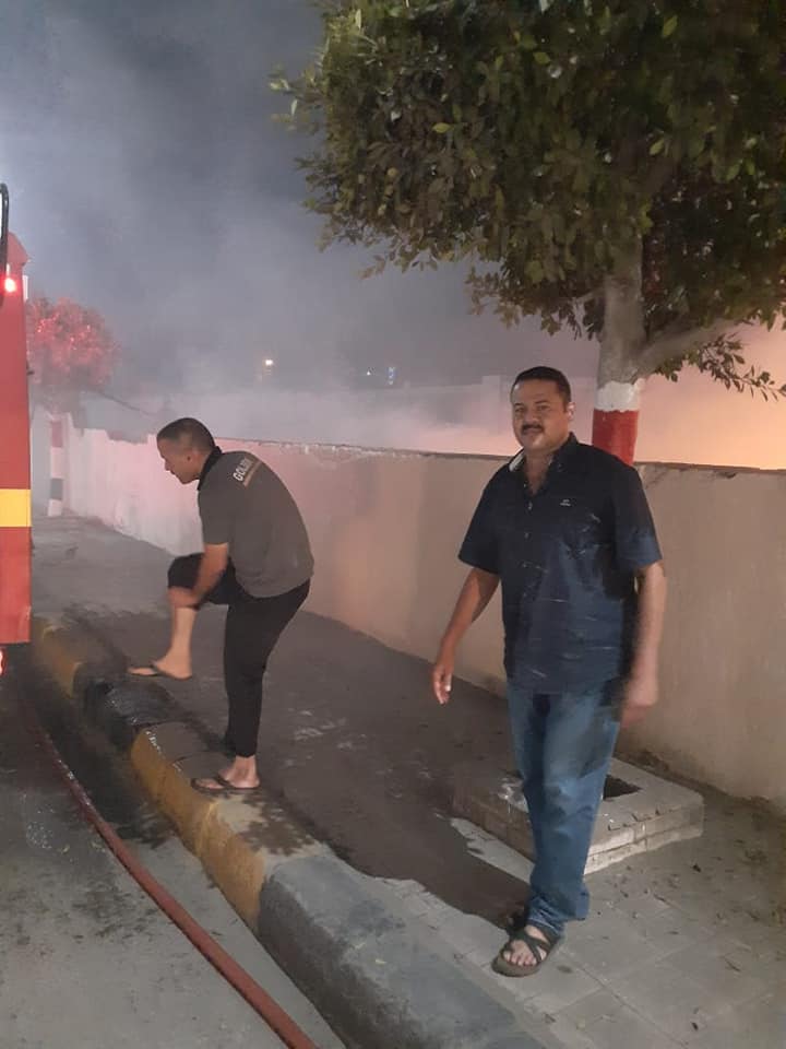 خلال السيطرة على الحريق 2