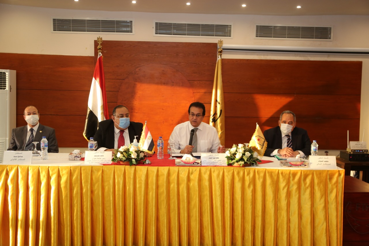 اجتماع مجلس إدارة صندوق تحسين أحوال العاملين بالجامعات المصرية  (2)