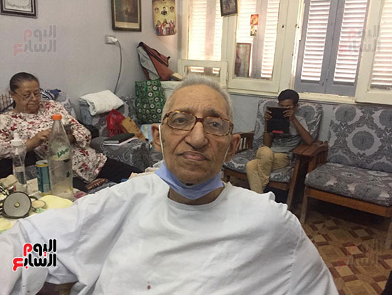 الدكتور عصام فريد طبيب الغلابة بالإسماعيلية (7)