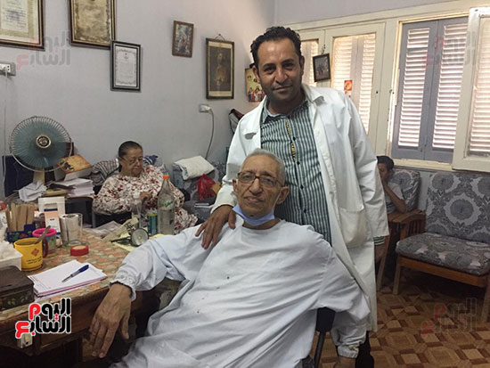 الدكتور عصام فريد طبيب الغلابة بالإسماعيلية (3)