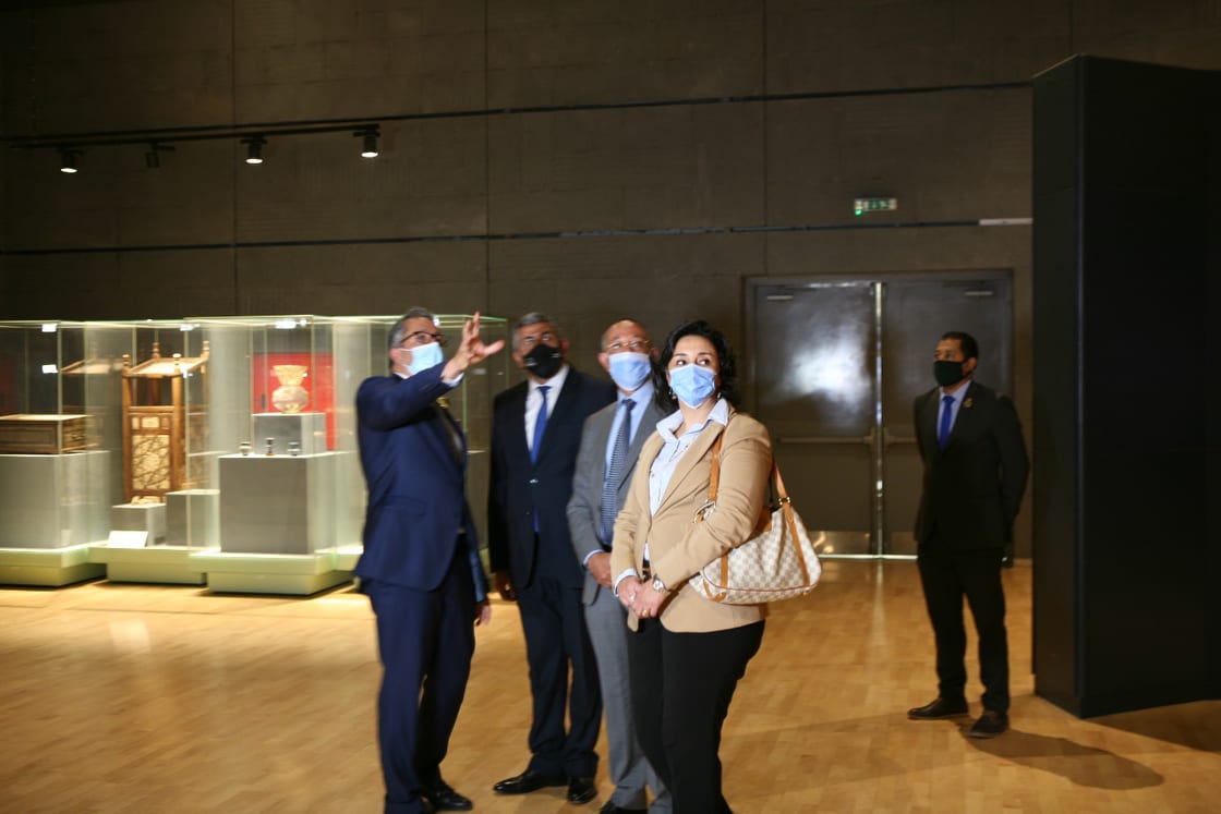 وزير السياحة والآثار وأمين عام السياحة العالمية يزوران المتحف القومي للحضارة المصرية (5)