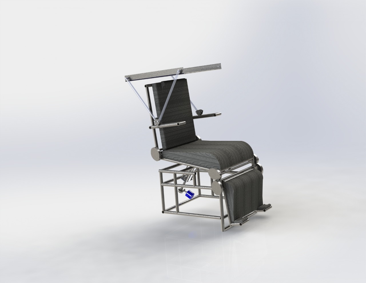 مشروع تخرج إبداعي لطلاب هندسة المطرية عن كرسي متحرك متعدد المهام (2)