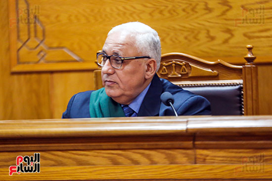 المستشار محمد الشربيني رئيس المحكمة (5)