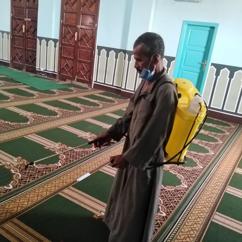 رجال أوقاف الأقصر يواصلون حملات تطهير المساجد  (6)