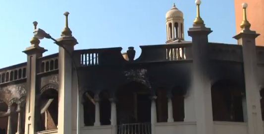 تدمير واجهة مسجد اثرى فى جنوب افريقيا