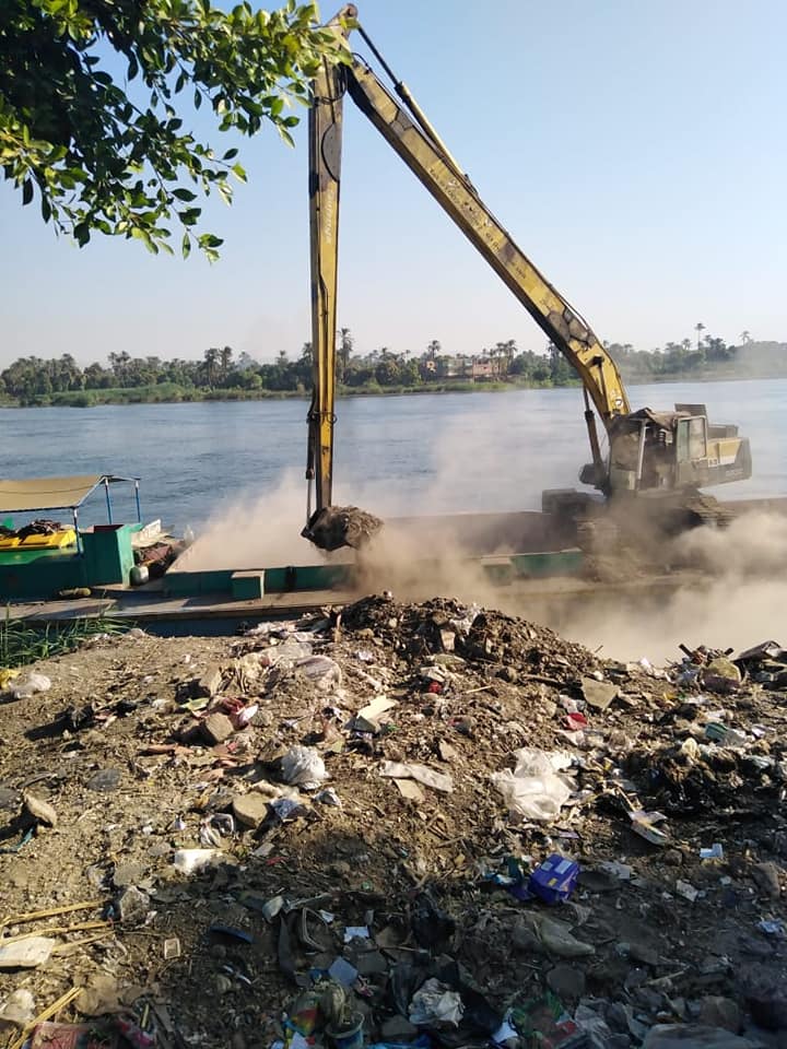 تنفيذ 6 قرارات إزالة لأسوار وردم لحرم النيل فى حملات إزالة تعديات  (1)