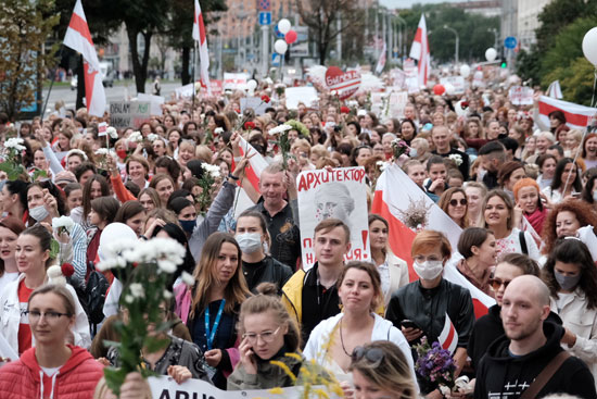 مظاهرات نسائية في بيلاروسيا (4)