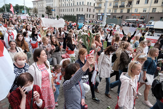 مظاهرات نسائية في بيلاروسيا (1)