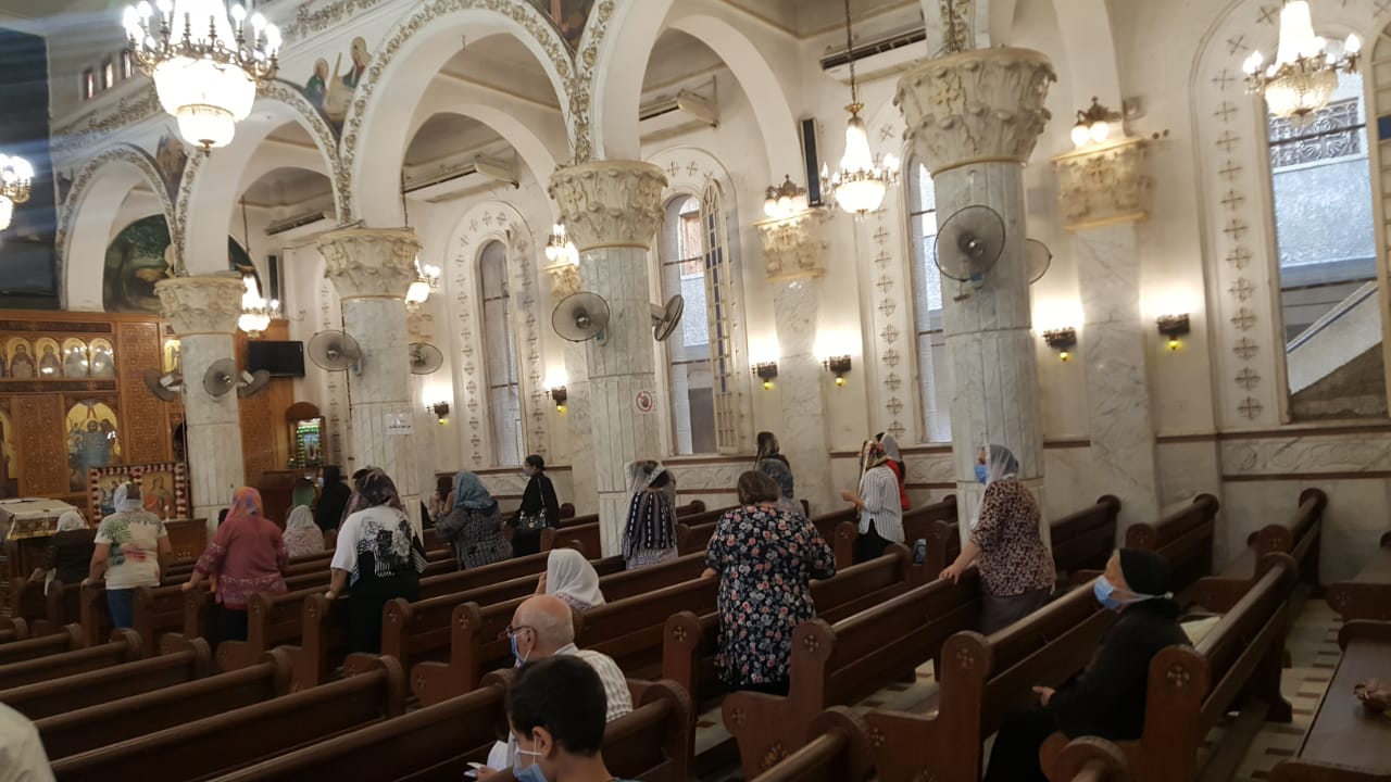 كنائس محافظات مصر تفتح أبوابها من جديد وتدق أجراسها (25)