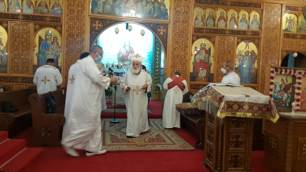 كنائس محافظات مصر تفتح أبوابها من جديد وتدق أجراسها (18)