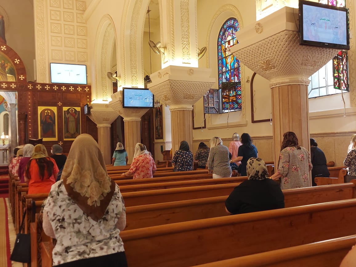كنائس محافظات مصر تفتح أبوابها من جديد وتدق أجراسها (4)