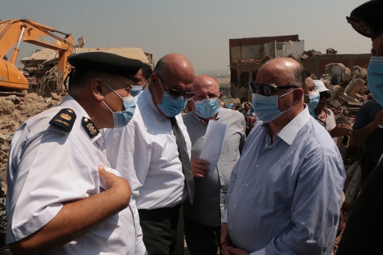 محافظ القاهرة يتفقد أعمال إزالة منطقة شمال الحرفيين  (1)