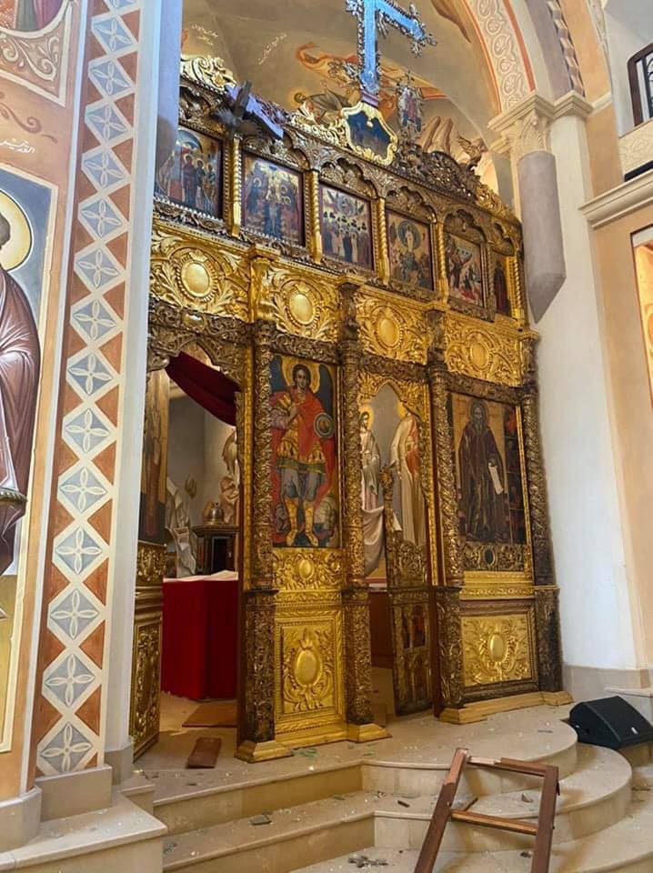 آثار الانفجار بالكاتدرائية (3)